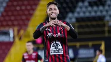 Delantero manudo está enrrachado y enamorado del gol con Alajuelense