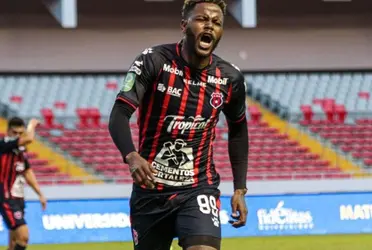 El momento del canalero Freddy Góndola es el tema en Liga Deportiva Alajuelense.
