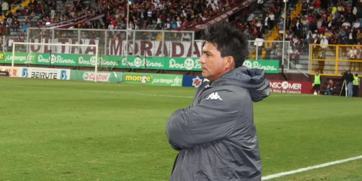 El técnico de los morados no tardó en mandar un mensaje en relación a lo que representa estar en Saprissa