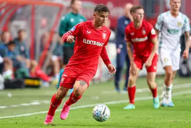 Twente cae de local 3-0 ante el líder de la Eredivise