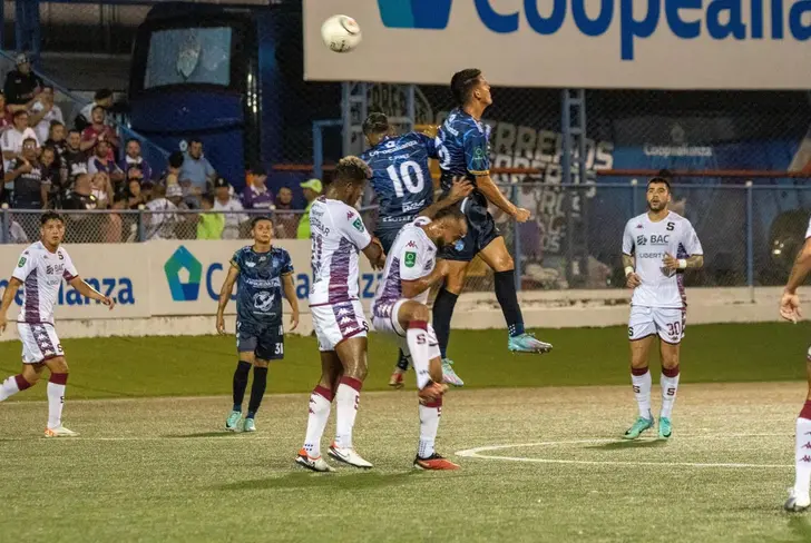 Geiner Segura no tiró las campanas al viento por ganarle al Deportivo Saprissa