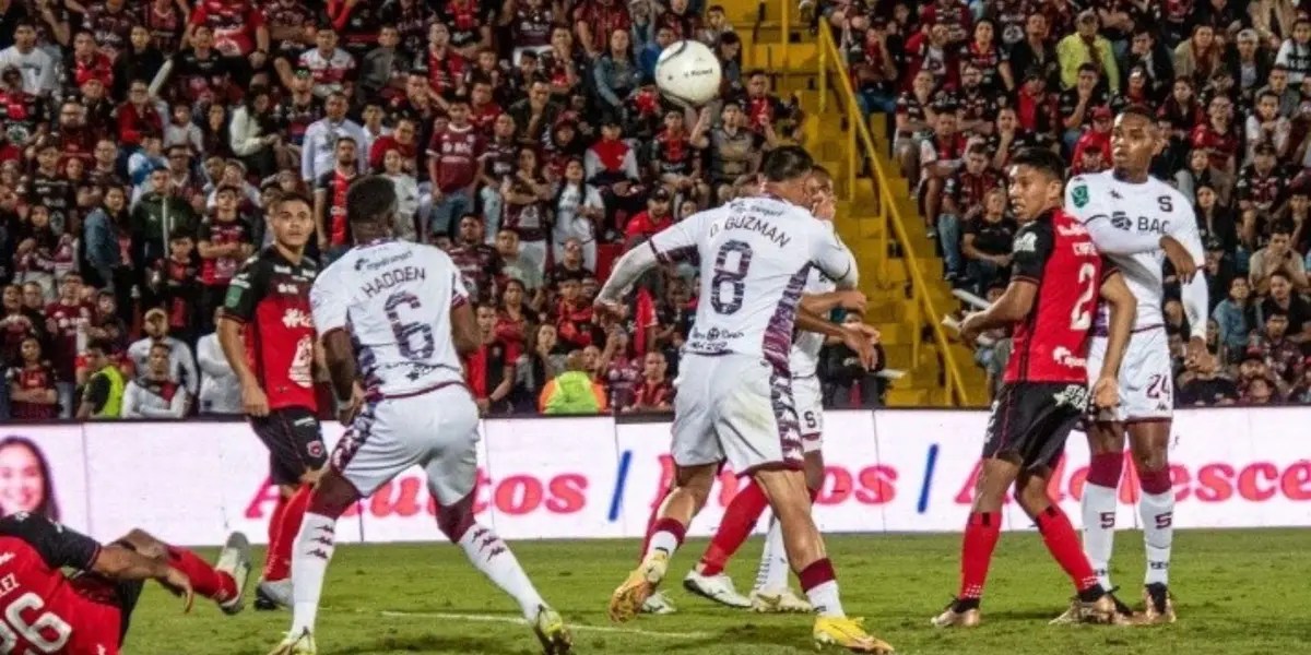 El arquero titular del Saprissa enfrenta desde este viernes un momento más que complicado