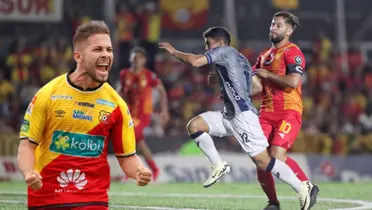 Elías Aguilar celebrando gol de Herediano. Foto: La Nación.