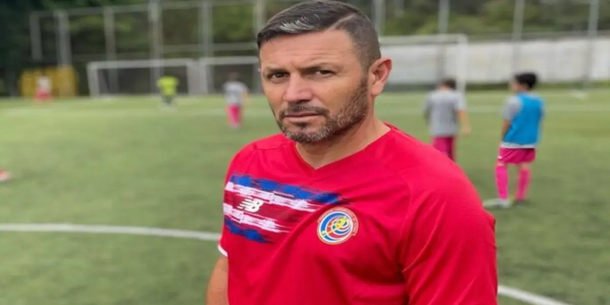 Es un histórico de la Selección Nacional y no dudo en arremeter contra el referente de Costa Rica