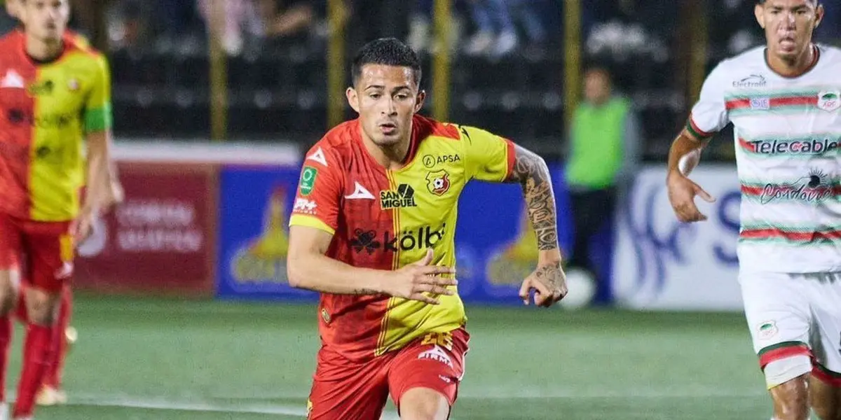 Gerson Torres reconoce que no tener “una cancha buena para entrenar” le ha pasado factura al Herediano.