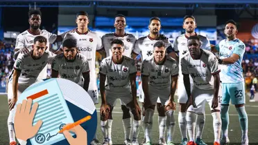 Jugadores de Alajuelense posando en la foto inicial previo a un partido. Foto: LDA.