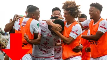 Jugadores de Santos celebrando el gol que le marcaron a Grecia. Foto: Santos.