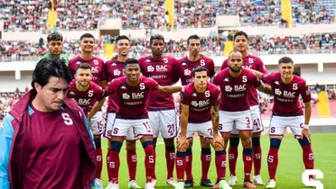 Jugadores del Deportivo Saprissa y el entrenador Vladimir Quesada. Foto: SAP.