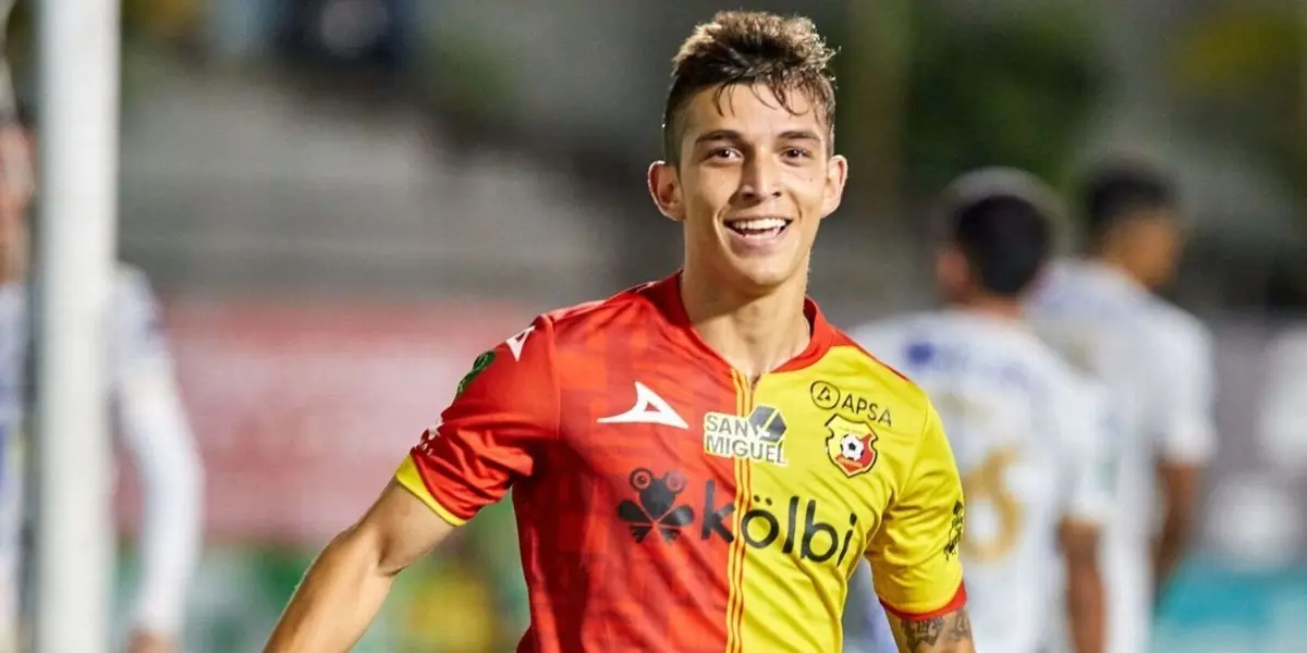 Kenneth Vargas deja Herediano y parte a la Primera División de Escocia.