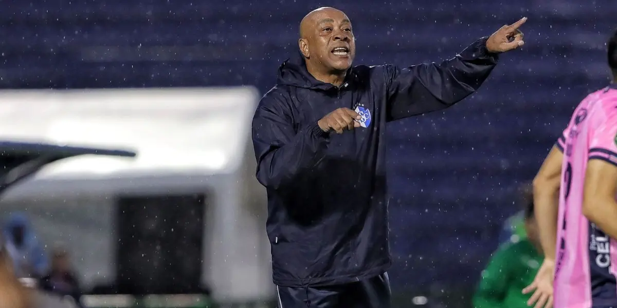 Los brumosos tomaron una decisión con el entrenador Mauricio Wright  