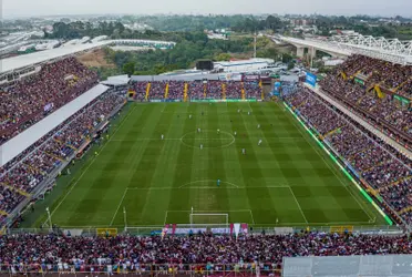 Morados cubrieron el estadio Ricardo Saprissa 