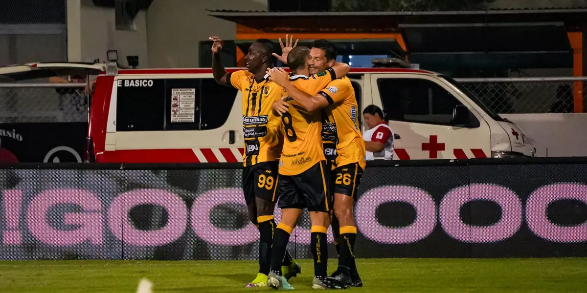 Noche mágica en la ciudad blanca tras el apertura de la jornada 11