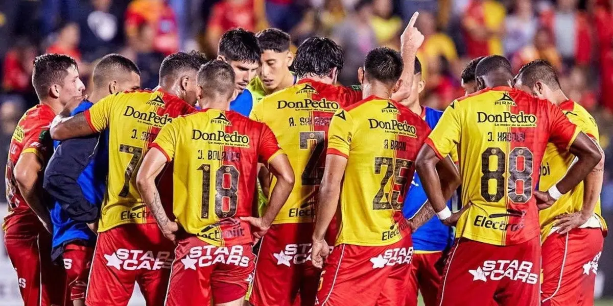 Uno de los nuevos fichajes de Herediano está cerca de volver a los terrenos de juego.