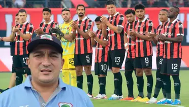 Yosimar Arias con el equipo de Alajuelense de fondo. Foto: LN.